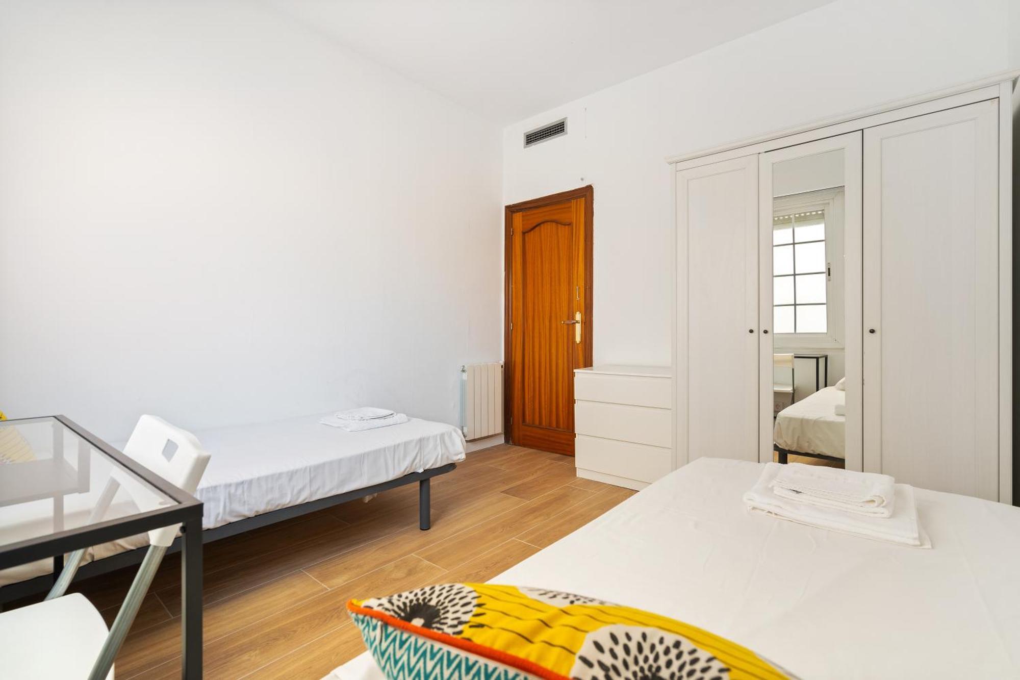 Апартаменты Chic 3Br Retreat With Private Terrace Барселона Экстерьер фото